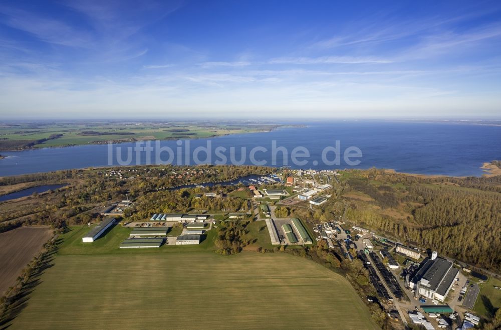 Luftaufnahme Rechlin - Ferienhausanlage am Hafendorf zwischen dem Ufer der Müritz und dem Claassee in Rechlin im Bundesland Mecklenburg-Vorpommern