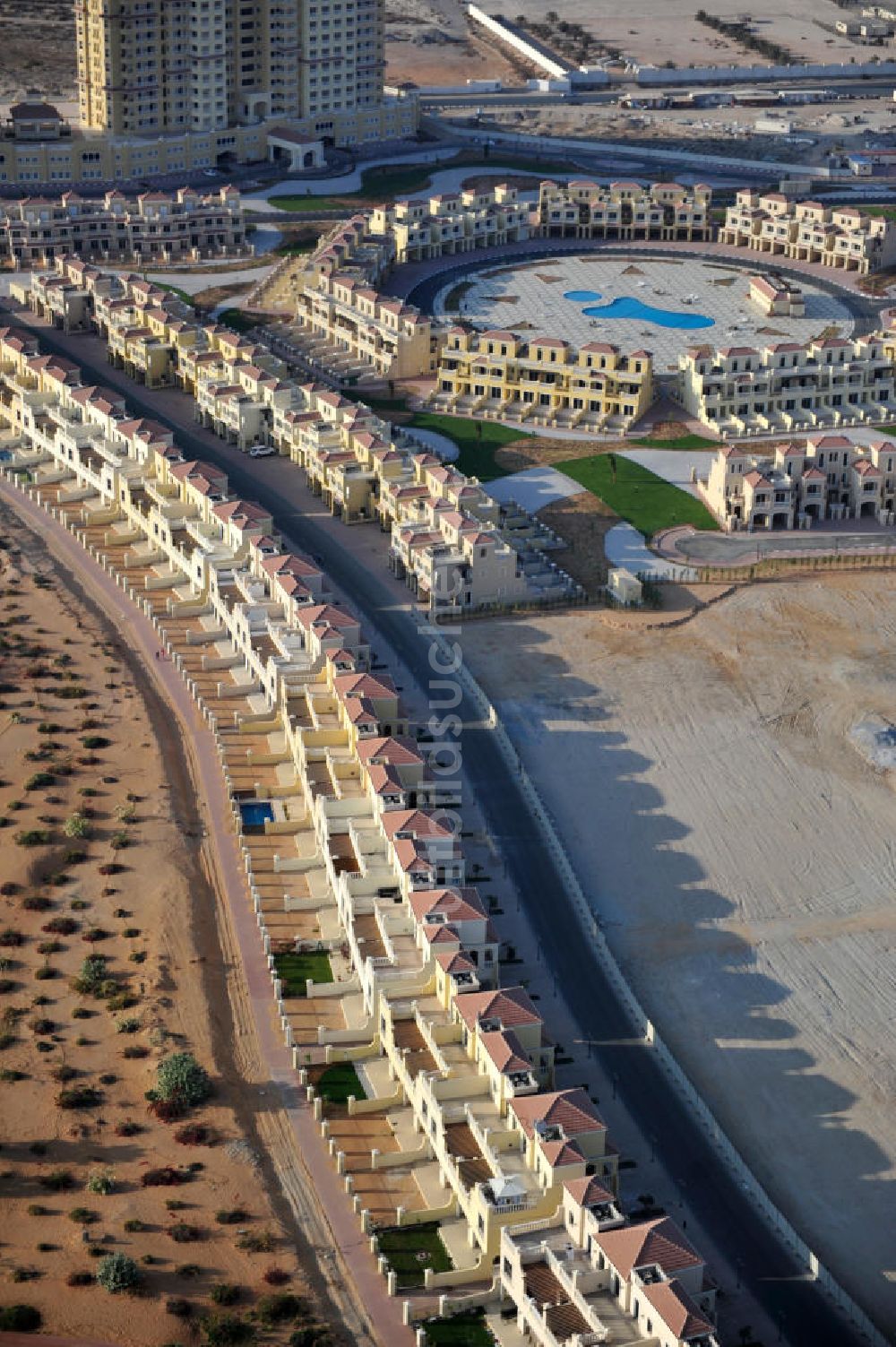 Ras Al Khaimah von oben - Ferienhaussiedlung Town House Type A in Ras Al Khaimah