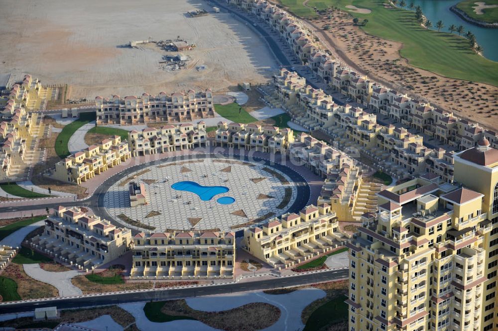 Ras Al Khaimah von oben - Ferienhaussiedlung Town House Type C in Ras Al Khaimah