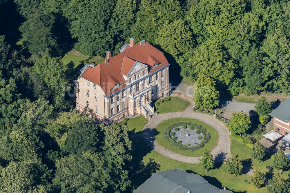 Sagard aus der Vogelperspektive: Ferienpark auf der Insel Rügen im Ortsteil Neddesitz in Sagard im Bundesland Mecklenburg-Vorpommern