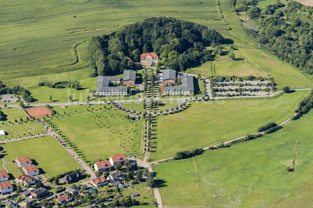 Luftbild Sagard - Ferienpark auf der Insel Rügen im Ortsteil Neddesitz in Sagard im Bundesland Mecklenburg-Vorpommern