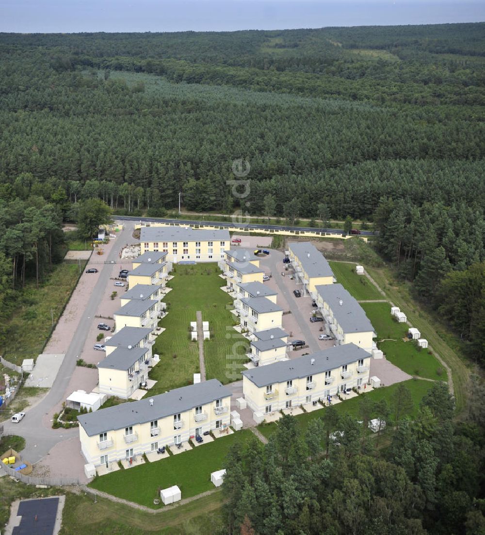 Luftaufnahme Graal-Müritz - Ferienwohnpark im Küstenwald der HAWO Bauträger KG in unmittelbarer Strandnähe im Ostseeheilbad Graal-Müritz