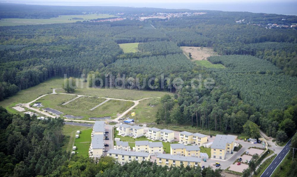 Luftaufnahme Graal-Müritz - Ferienwohnpark im Küstenwald der HAWO Bauträger KG in unmittelbarer Strandnähe im Ostseeheilbad Graal-Müritz