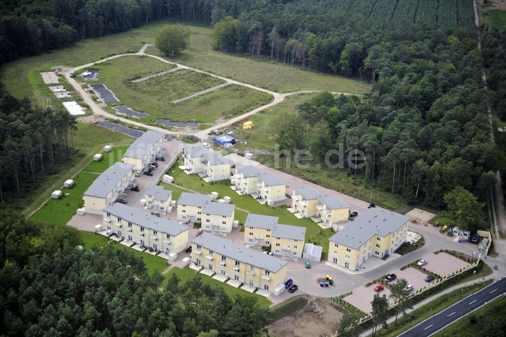 Graal-Müritz aus der Vogelperspektive: Ferienwohnpark im Küstenwald der HAWO Bauträger KG in unmittelbarer Strandnähe im Ostseeheilbad Graal-Müritz