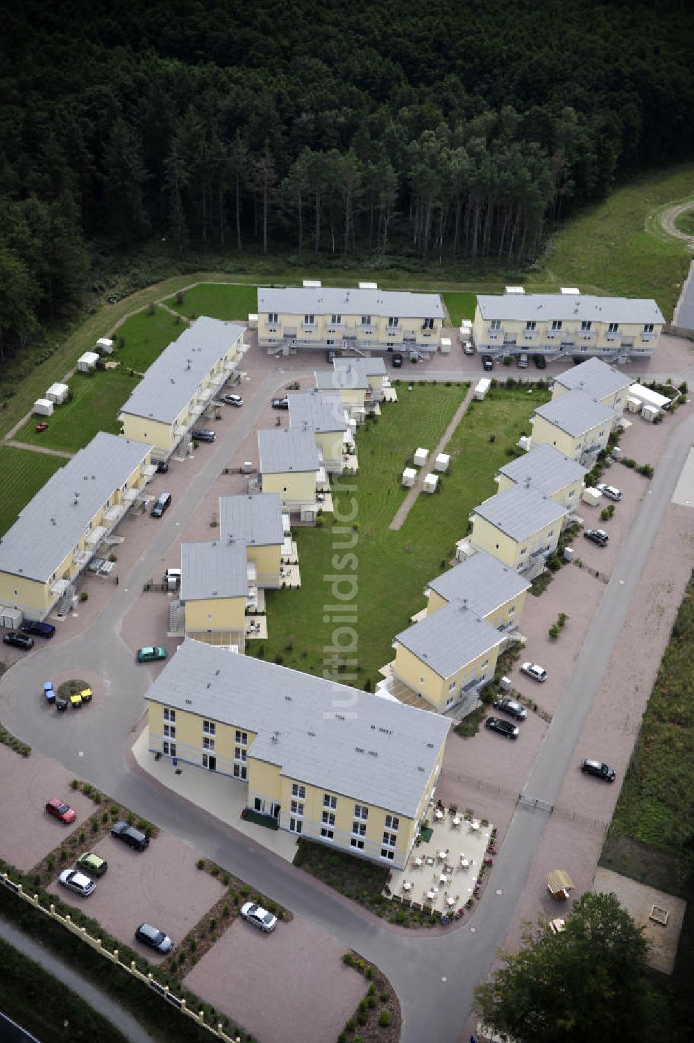 Luftaufnahme Graal-Müritz - Ferienwohnpark im Küstenwald der HAWO Bauträger KG in unmittelbarer Strandnähe im Ostseeheilbad Graal-Müritz