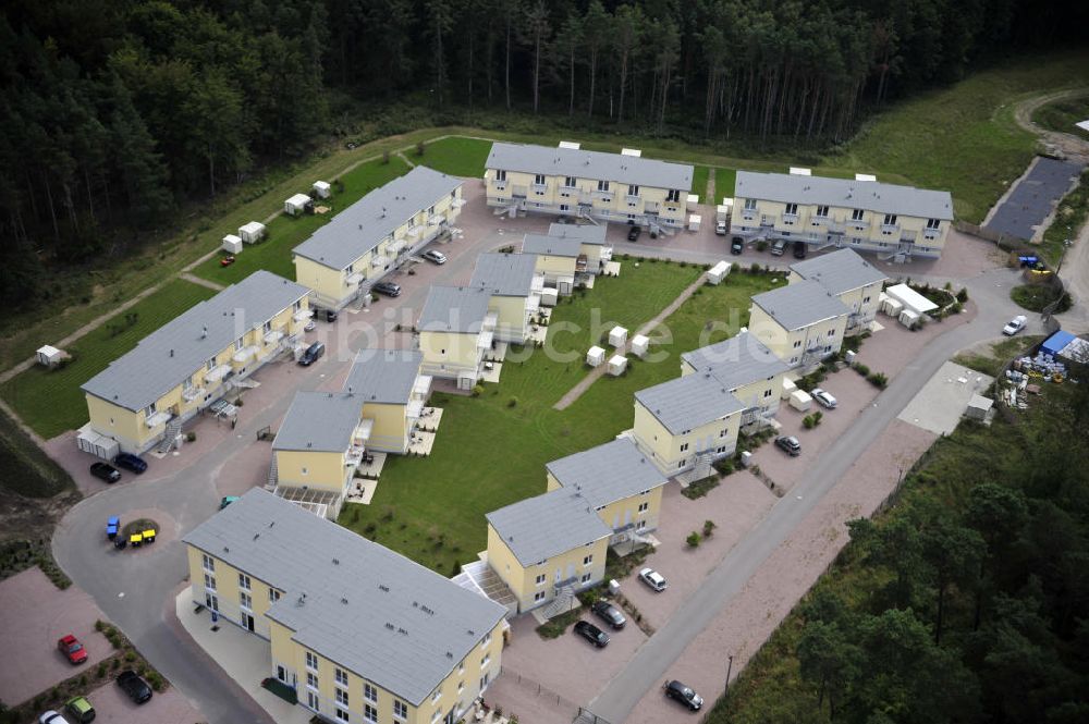 Graal-Müritz von oben - Ferienwohnpark im Küstenwald der HAWO Bauträger KG in unmittelbarer Strandnähe im Ostseeheilbad Graal-Müritz