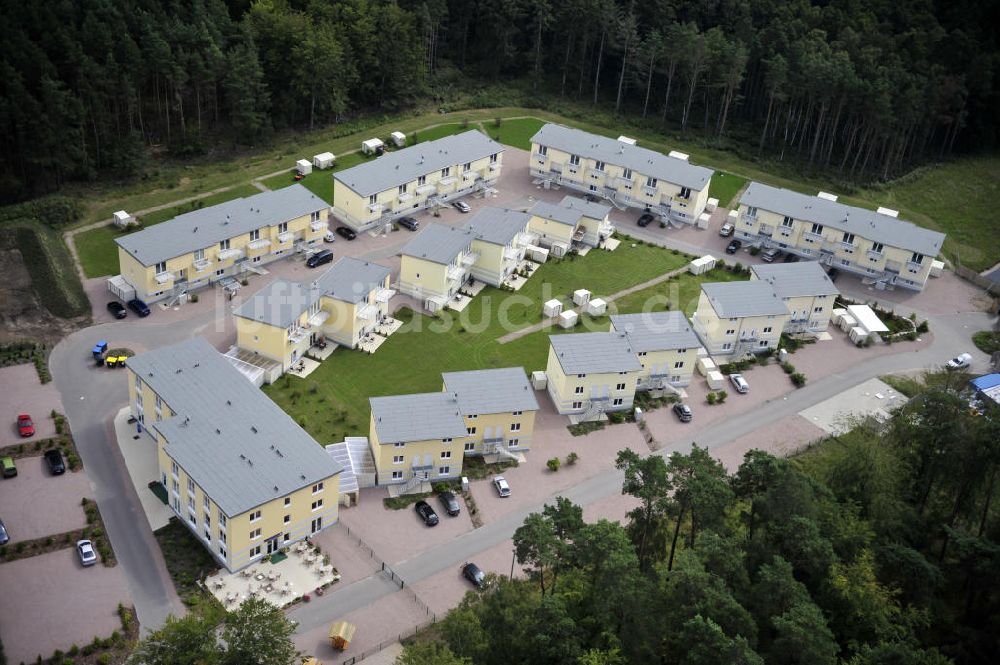 Graal-Müritz aus der Vogelperspektive: Ferienwohnpark im Küstenwald der HAWO Bauträger KG in unmittelbarer Strandnähe im Ostseeheilbad Graal-Müritz