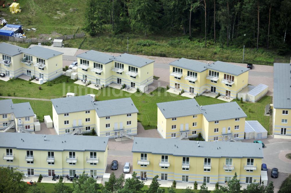 Graal-Müritz aus der Vogelperspektive: Ferienwohnpark im Küstenwald der HAWO Bauträger KG in unmittelbarer Strandnähe im Ostseeheilbad Graal-Müritz