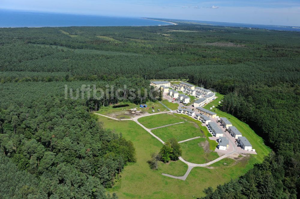 OSTSEEBAD GRAL-MÜRITZ von oben - Ferienwohnpark im Küstenwald der HAWO Bauträger KG in unmittelbarer Strandnähe im Ostseeheilbad Graal-Müritz