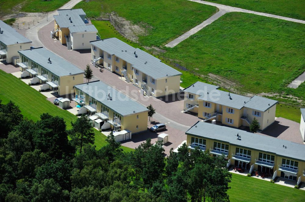 Luftaufnahme OSTSEEBAD GRAL-MÜRITZ - Ferienwohnpark im Küstenwald der HAWO Bauträger KG in unmittelbarer Strandnähe im Ostseeheilbad Graal-Müritz