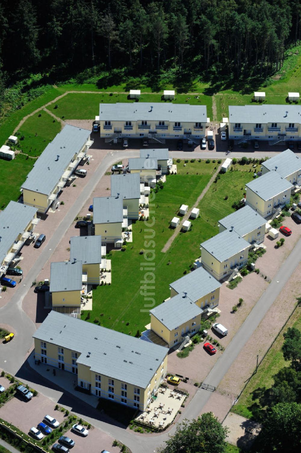 Luftbild OSTSEEBAD GRAL-MÜRITZ - Ferienwohnpark im Küstenwald der HAWO Bauträger KG in unmittelbarer Strandnähe im Ostseeheilbad Graal-Müritz