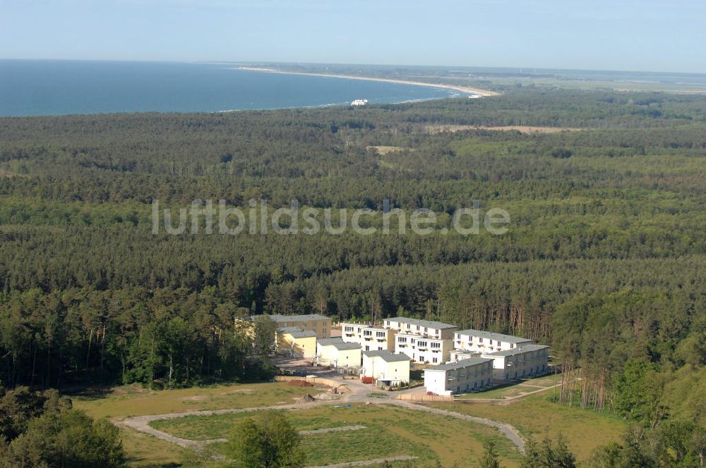 Graal-Müritz aus der Vogelperspektive: Ferienwohnpark im Küstenwald der HAWO Bauträger KG in unmittelbarer Strandnähe im Ostseeheilbad Graal-Müritz