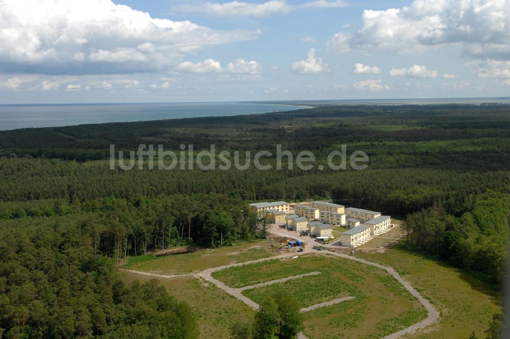 Luftbild Ostseebad Graal-Müritz - Ferienwohnpark im Küstenwald der HAWO Bauträger KG in unmittelbarer Strandnähe im Ostseeheilbad Graal-Müritz