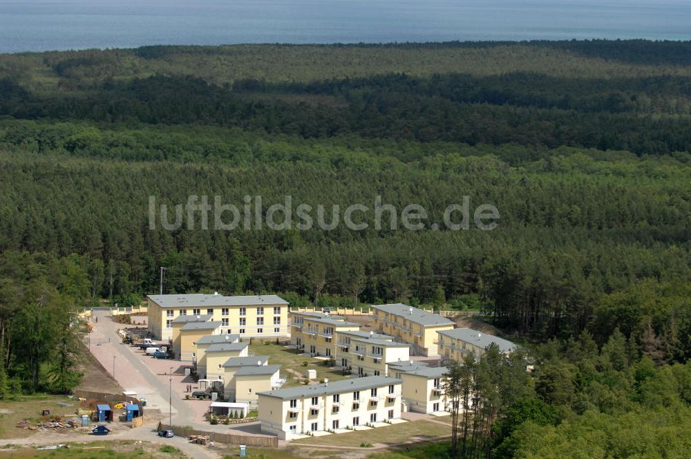 Luftbild Ostseebad Graal-Müritz - Ferienwohnpark im Küstenwald der HAWO Bauträger KG in unmittelbarer Strandnähe im Ostseeheilbad Graal-Müritz