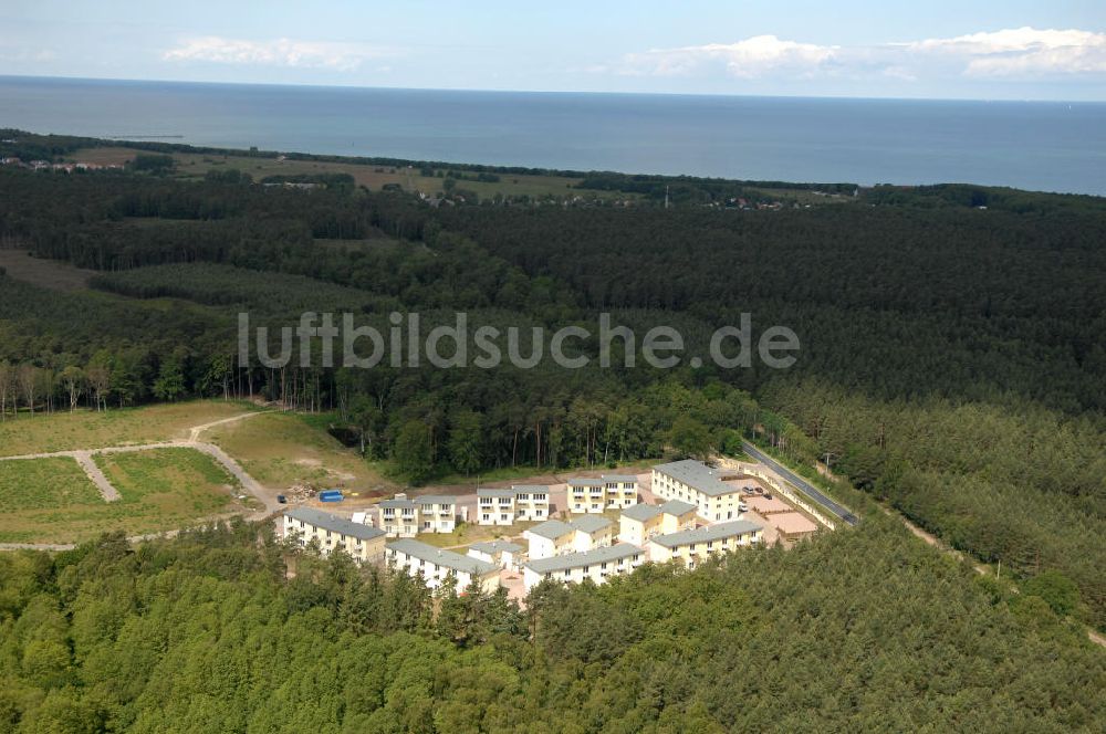 Luftaufnahme Ostseebad Graal-Müritz - Ferienwohnpark im Küstenwald der HAWO Bauträger KG in unmittelbarer Strandnähe im Ostseeheilbad Graal-Müritz