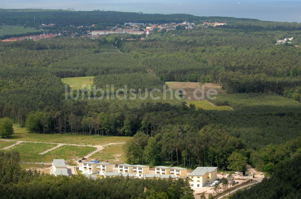 Ostseebad Graal-Müritz aus der Vogelperspektive: Ferienwohnpark im Küstenwald der HAWO Bauträger KG in unmittelbarer Strandnähe im Ostseeheilbad Graal-Müritz