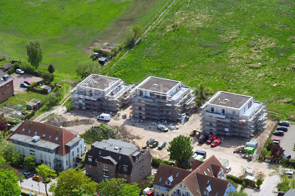 Luftbild Ostseebad Boltenhagen - Ferienwohnungsanlage an der Ostseeallee in Ostseebad Boltenhagen im Bundesland Mecklenburg-Vorpommern, Deutschland