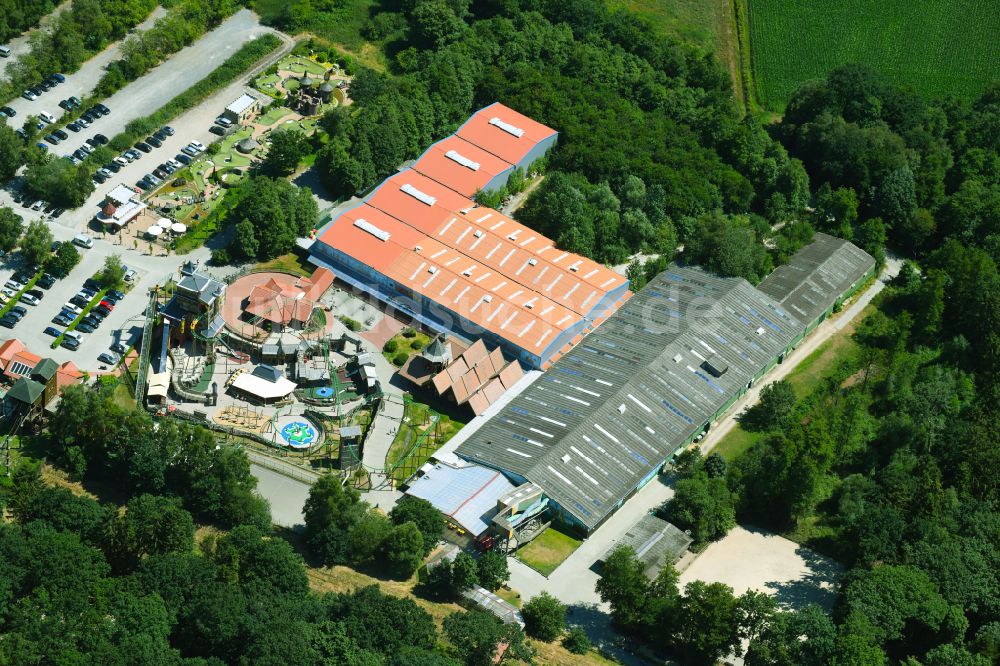 Haren (Ems) aus der Vogelperspektive: Ferienzentrum Schloss Dankern am Dankernsee in Haren (Ems) im Bundesland Niedersachsen, Deutschland