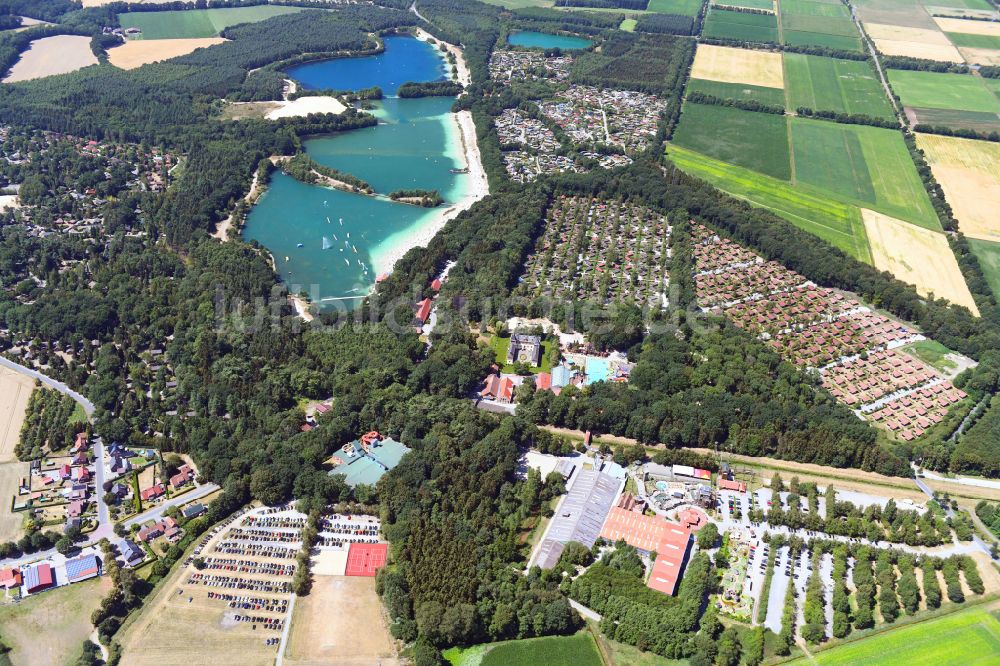 Haren (Ems) aus der Vogelperspektive: Ferienzentrum Schloss Dankern am Dankernsee in Haren (Ems) im Bundesland Niedersachsen, Deutschland