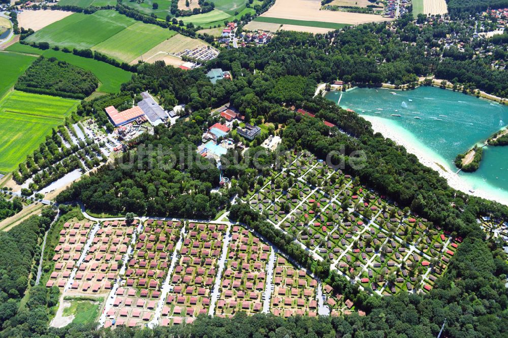 Haren (Ems) aus der Vogelperspektive: Ferienzentrum Schloss Dankern am Dankernsee in Haren (Ems) im Bundesland Niedersachsen, Deutschland