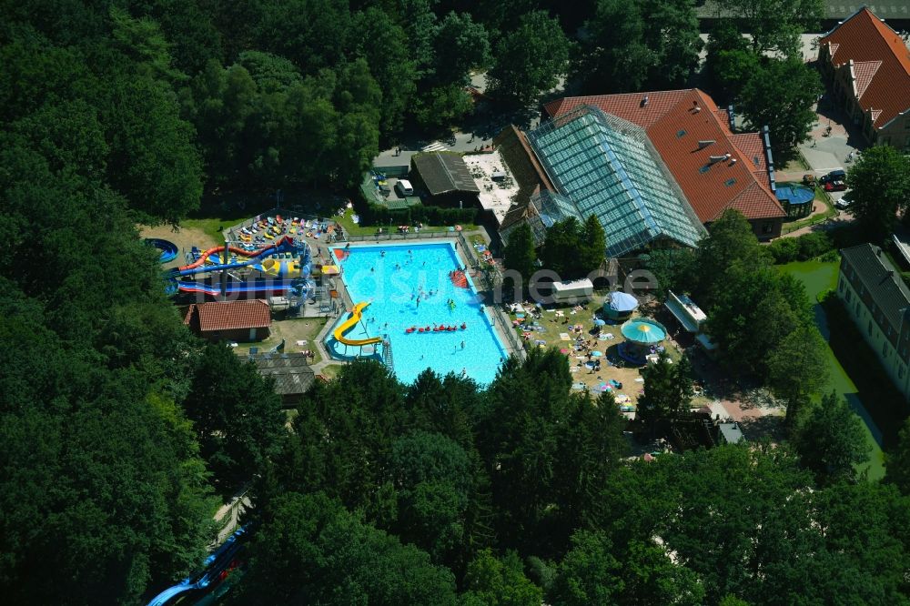 Haren (Ems) aus der Vogelperspektive: Ferienzentrum Schloss Dankern am Dankernsee in Haren (Ems) im Bundesland Niedersachsen, Deutschland