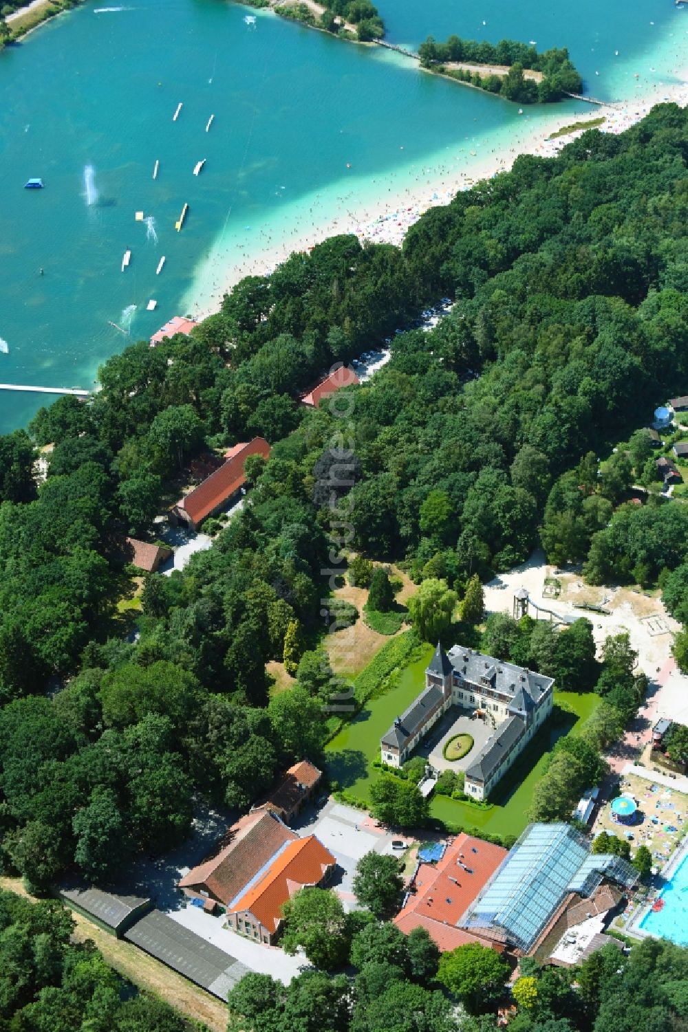 Luftaufnahme Haren (Ems) - Ferienzentrum Schloss Dankern am Dankernsee in Haren (Ems) im Bundesland Niedersachsen, Deutschland