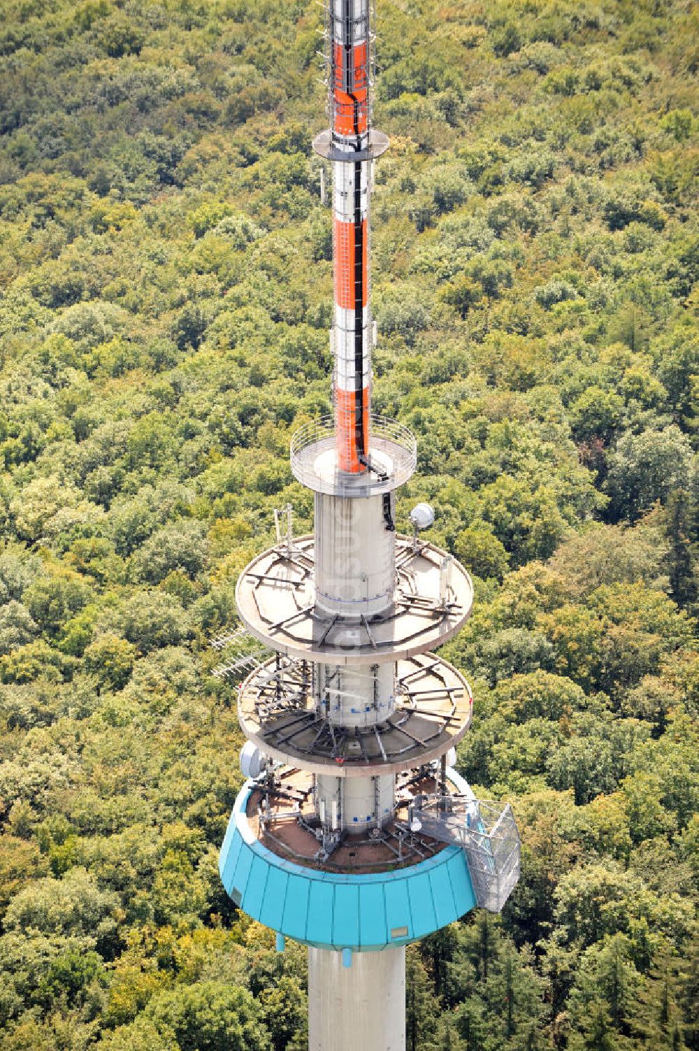 EßWEILER aus der Vogelperspektive: Fernmeldeturm Bornberg auf dem Bornberg bei Eßweiler im Nordpfälzer Bergland