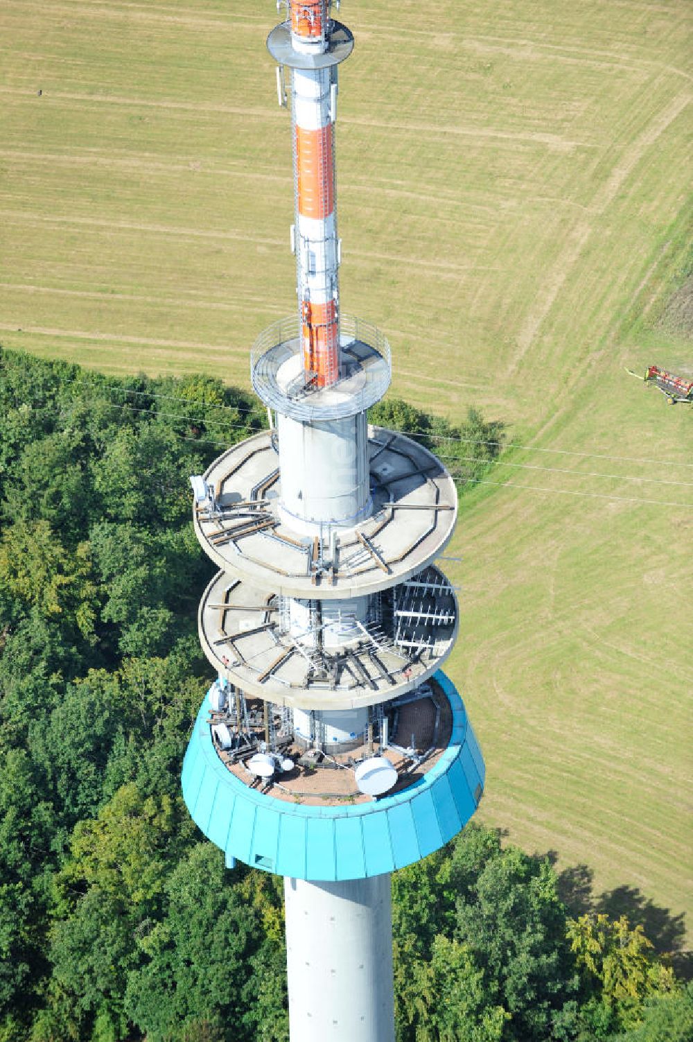 EßWEILER von oben - Fernmeldeturm Bornberg auf dem Bornberg bei Eßweiler im Nordpfälzer Bergland