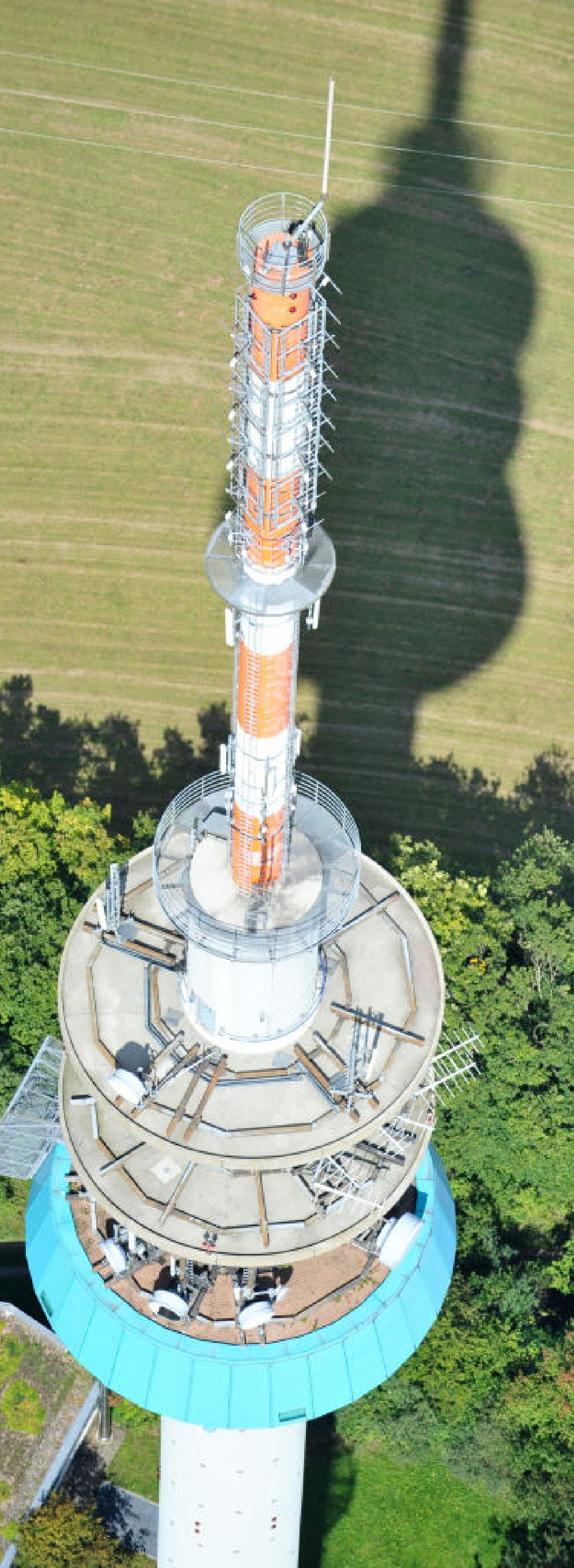 EßWEILER von oben - Fernmeldeturm Bornberg auf dem Bornberg bei Eßweiler im Nordpfälzer Bergland