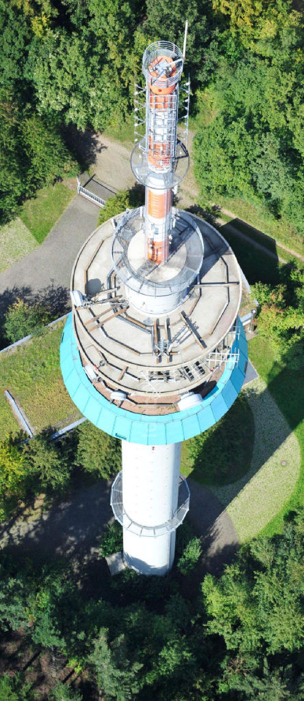 EßWEILER von oben - Fernmeldeturm Bornberg auf dem Bornberg bei Eßweiler im Nordpfälzer Bergland