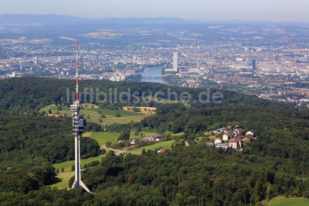 Basel aus der Vogelperspektive: Fernmeldeturm und Fernsehturm in Basel in Schweiz