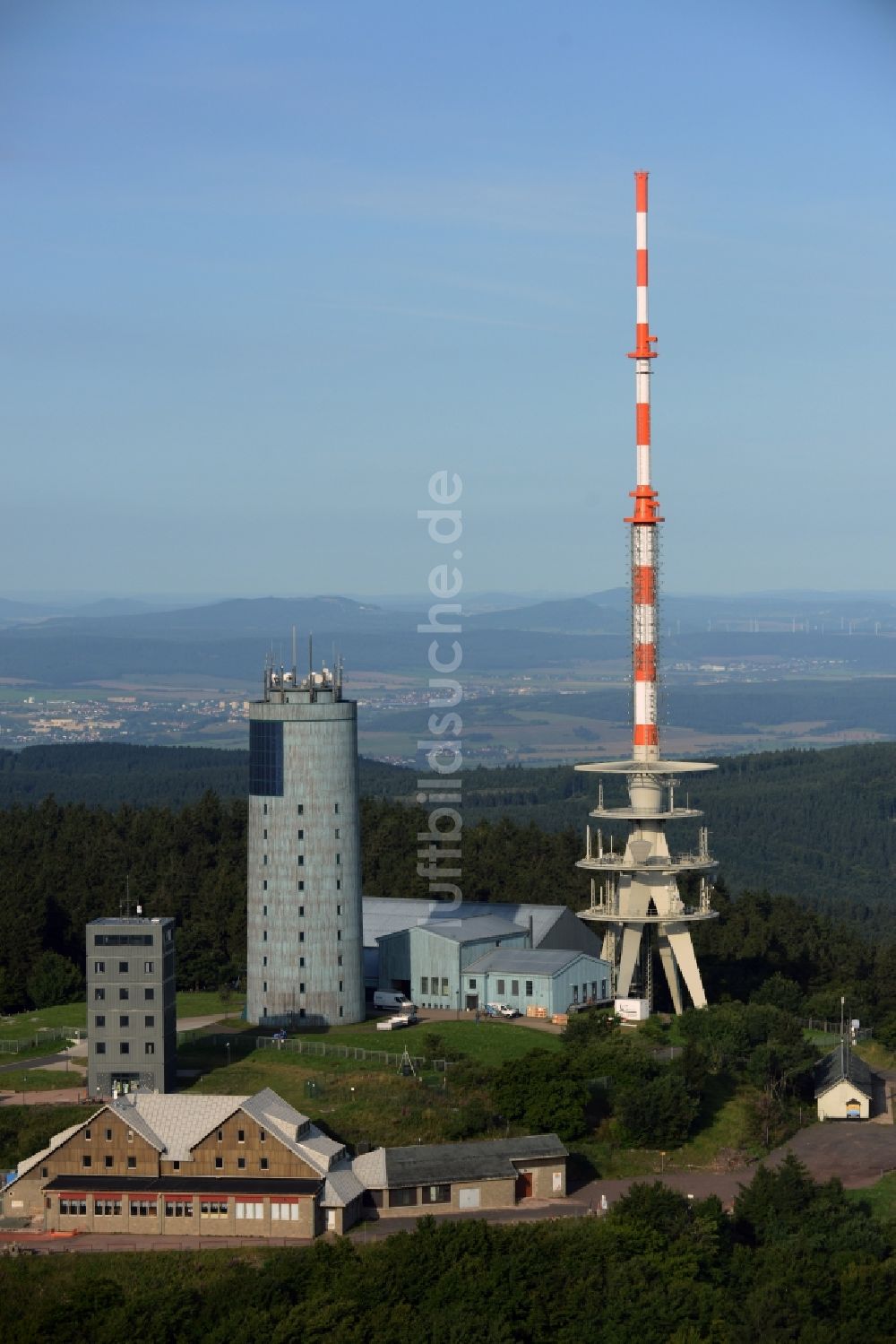 Brotterode von oben - Fernmeldeturm und Fernsehturm in Brotterode im Bundesland Thüringen