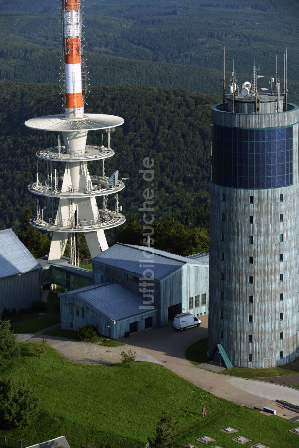 Brotterode aus der Vogelperspektive: Fernmeldeturm und Fernsehturm in Brotterode im Bundesland Thüringen