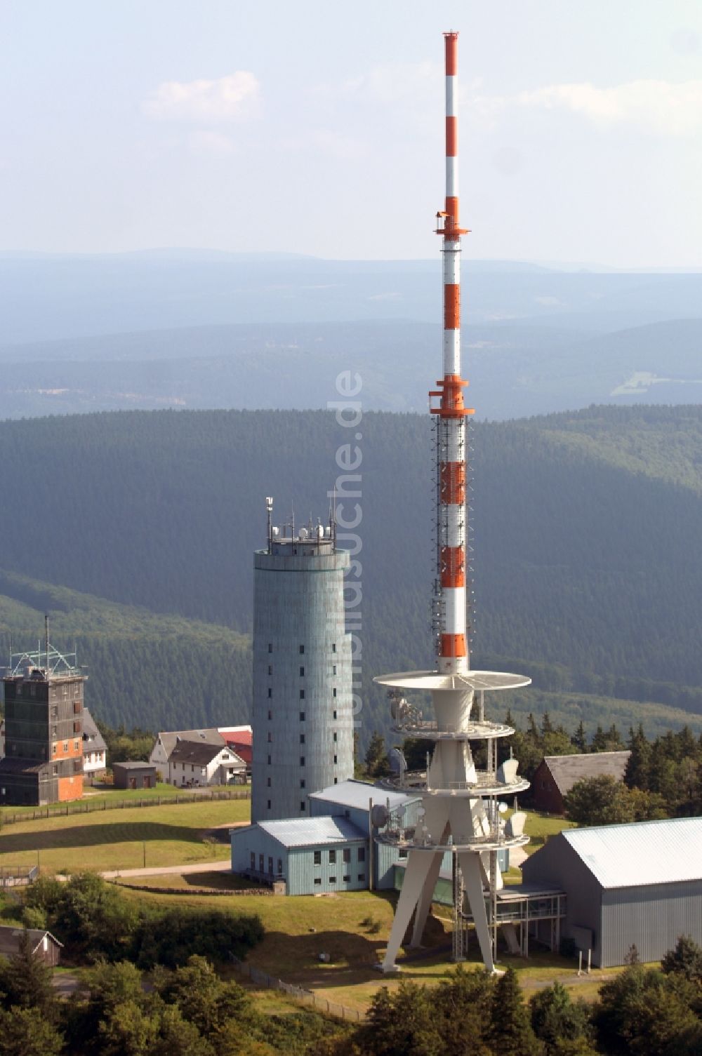 Luftaufnahme Kurort Brotterode - Fernmeldeturm und Fernsehturm in Brotterode im Bundesland Thüringen