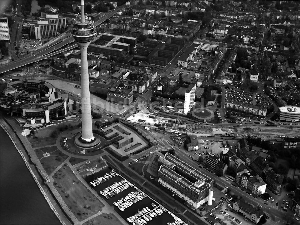 Luftbild Düsseldorf - Fernmeldeturm und Fernsehturm in Düsseldorf im Bundesland Nordrhein-Westfalen