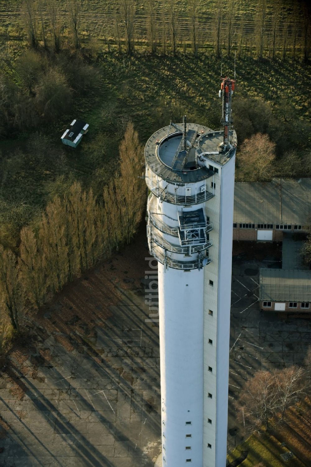 Luftaufnahme Frankfurt (Oder) - Fernmeldeturm und Fernsehturm in Frankfurt (Oder) im Bundesland Brandenburg