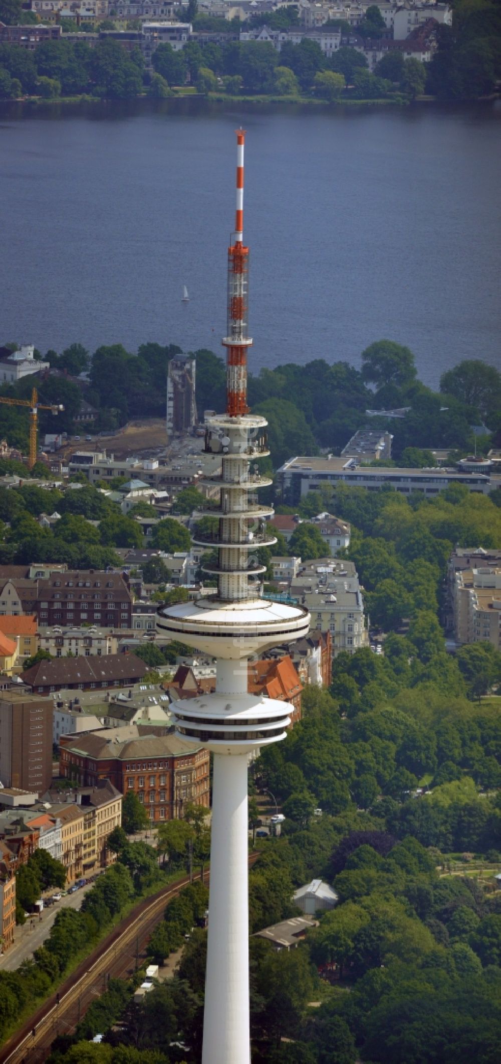 Luftaufnahme Hamburg - Fernmeldeturm und Fernsehturm in Hamburg, Deutschland