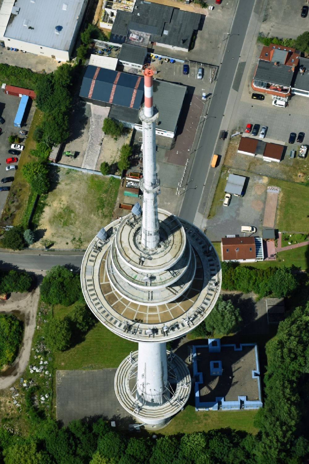 Luftbild Cuxhaven - Fernmeldeturm und Fernsehturm im Ortsteil Süder- und Westerwisch in Cuxhaven im Bundesland Niedersachsen, Deutschland