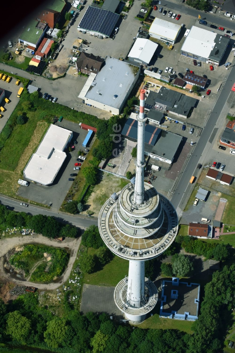 Luftaufnahme Cuxhaven - Fernmeldeturm und Fernsehturm im Ortsteil Süder- und Westerwisch in Cuxhaven im Bundesland Niedersachsen, Deutschland