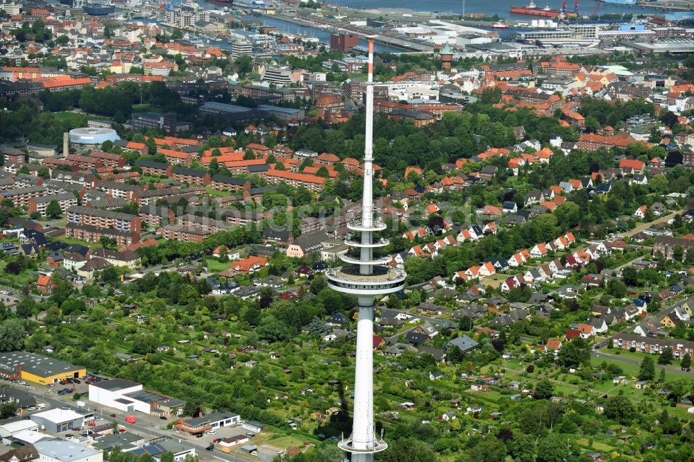 Cuxhaven von oben - Fernmeldeturm und Fernsehturm im Ortsteil Süder- und Westerwisch in Cuxhaven im Bundesland Niedersachsen, Deutschland