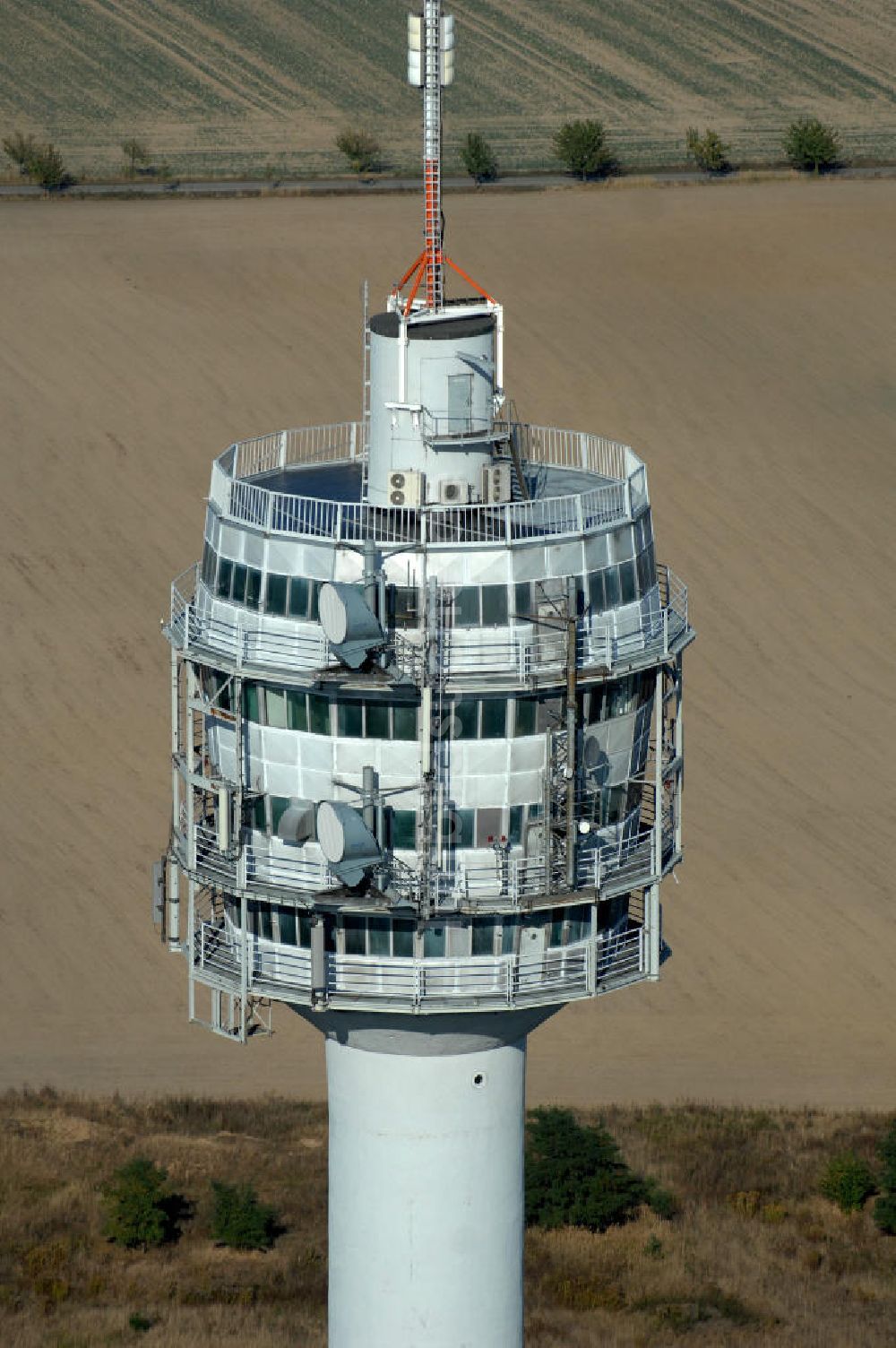 Schönwalde-Glien OT Pernewitz von oben - Fernmeldeturm / Funkturm Pernewitz