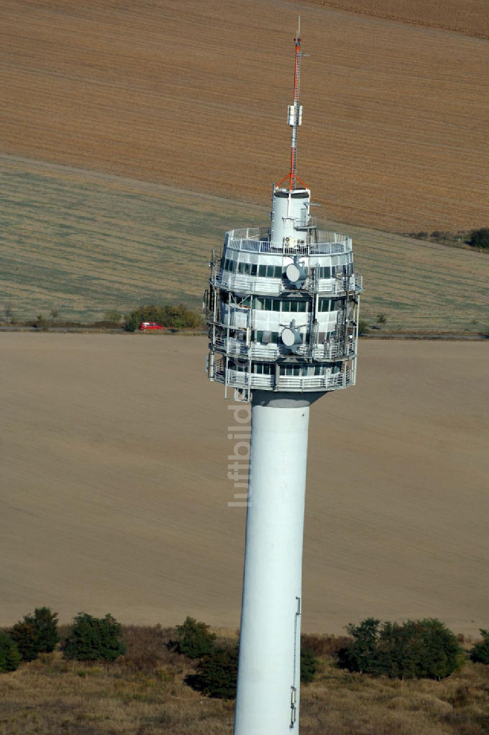 Schönwalde-Glien OT Pernewitz aus der Vogelperspektive: Fernmeldeturm / Funkturm Pernewitz