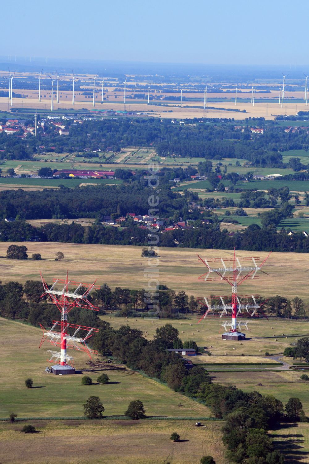 Luftaufnahme Weinberg - Fernmeldeturm und Grundnetzsender Großfunkstelle Nauen in Weinberg im Bundesland Brandenburg, Deutschland