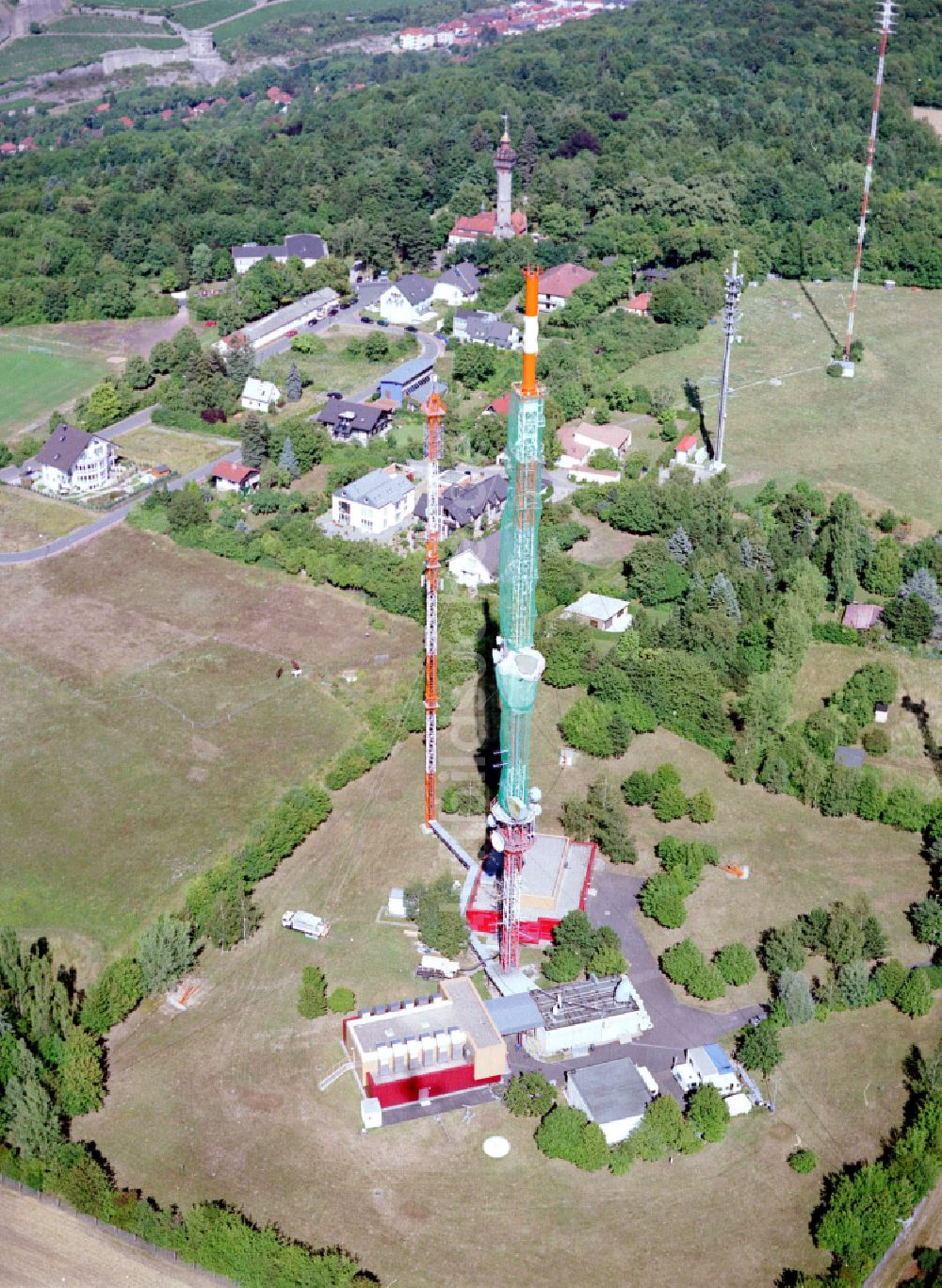 Luftbild Würzburg - Fernmeldeturm und Grundnetzsender Sendeturm Würzburg-Frankenwarte in Würzburg im Bundesland Bayern, Deutschland