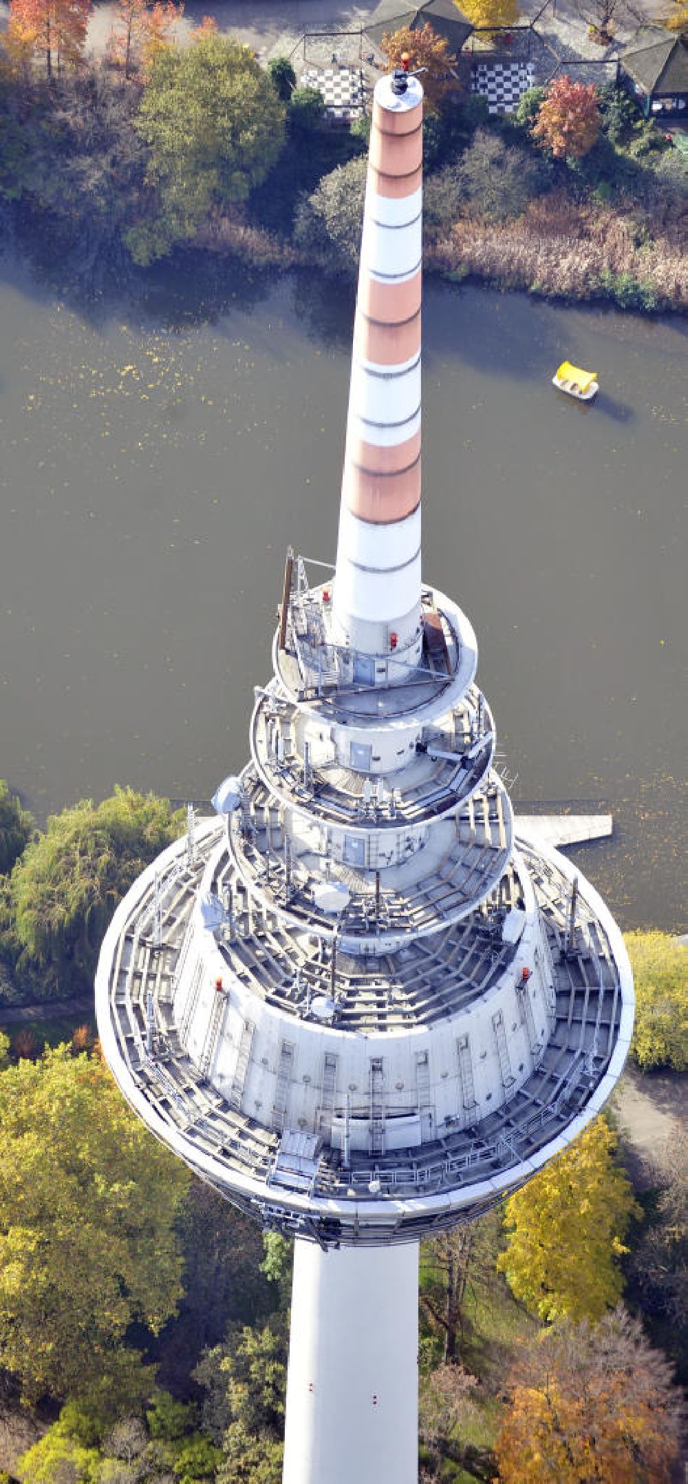 Mannheim von oben - Fernmeldeturm Mannheim