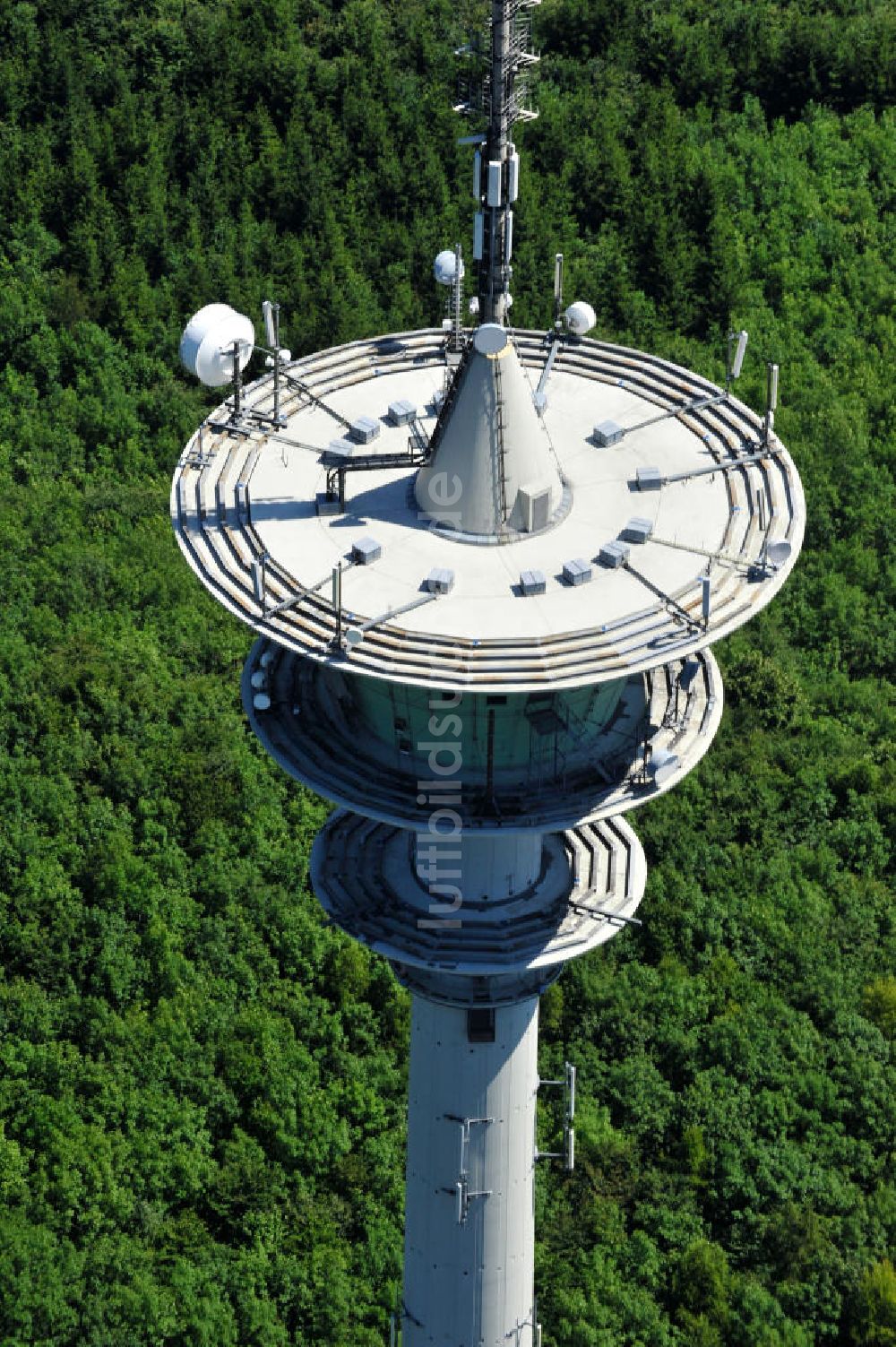 BOLLSTADT aus der Vogelperspektive: Fernmeldeturm Rauhe Wanne in Bollstadt in Bayern