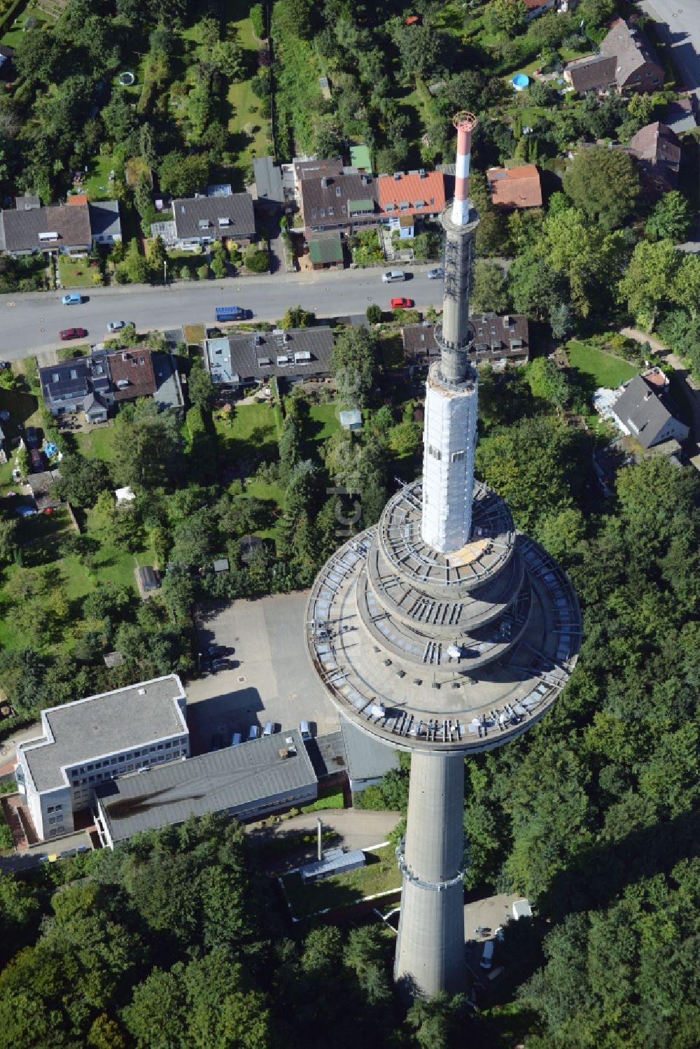 Kiel von oben - Fernmeldeturm im Vieburger Gehölz in Kiel im Bundesland Schleswig-Holstein