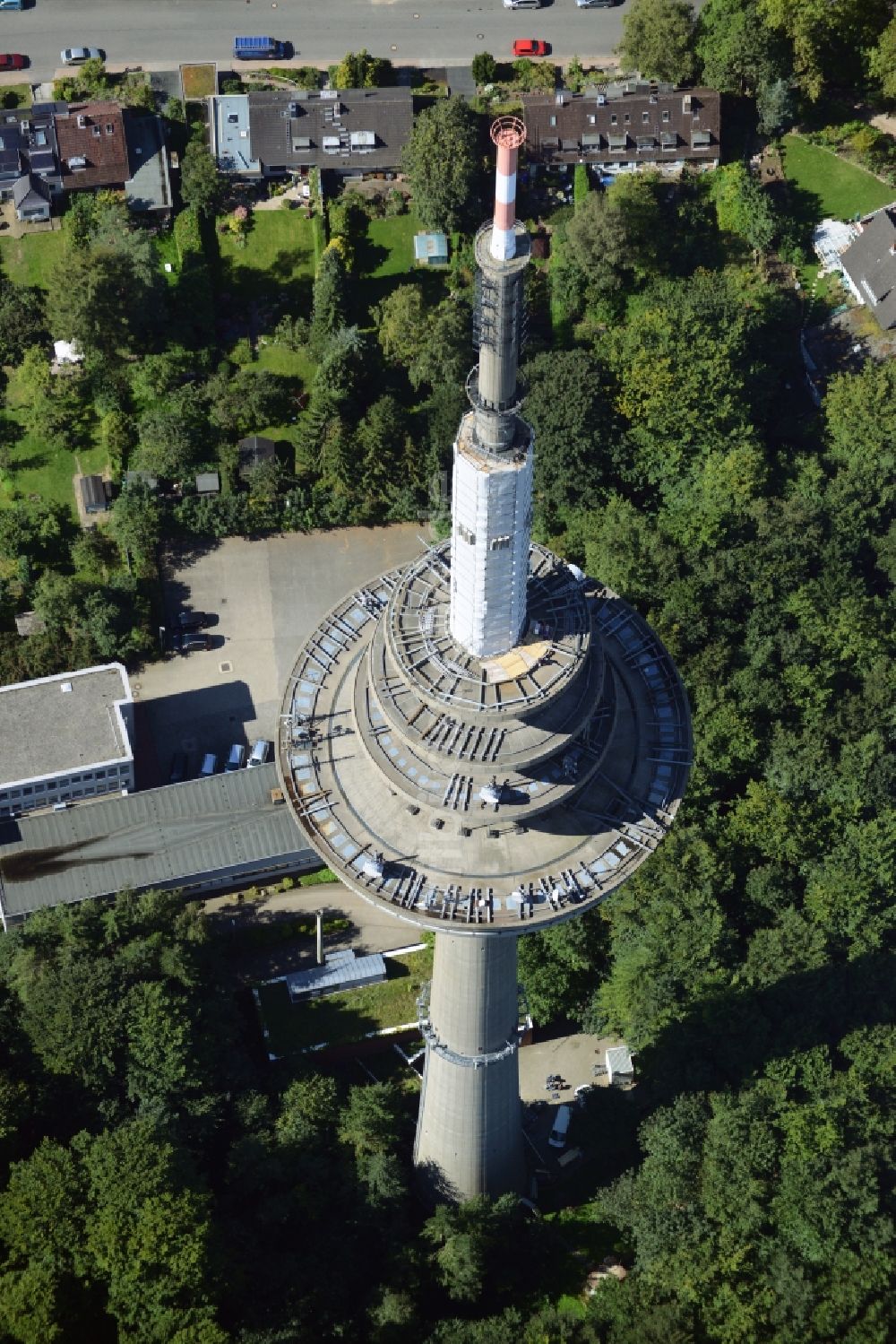 Kiel von oben - Fernmeldeturm im Vieburger Gehölz in Kiel im Bundesland Schleswig-Holstein