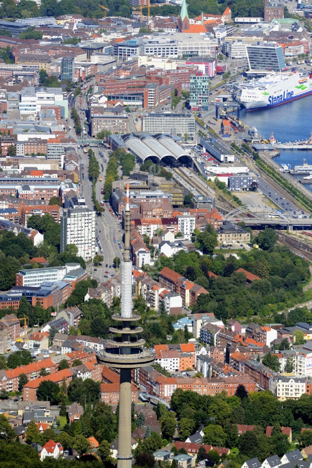 Kiel aus der Vogelperspektive: Fernmeldeturm im Vieburger Gehölz in Kiel im Bundesland Schleswig-Holstein