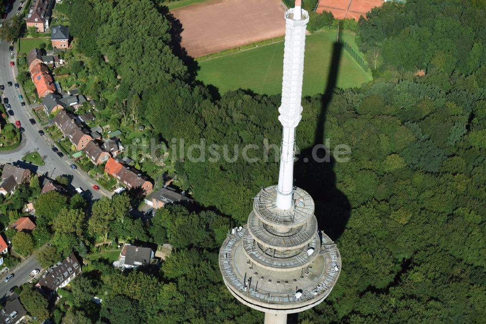 Kiel aus der Vogelperspektive: Fernmeldeturm im Vieburger Gehölz in Kiel im Bundesland Schleswig-Holstein